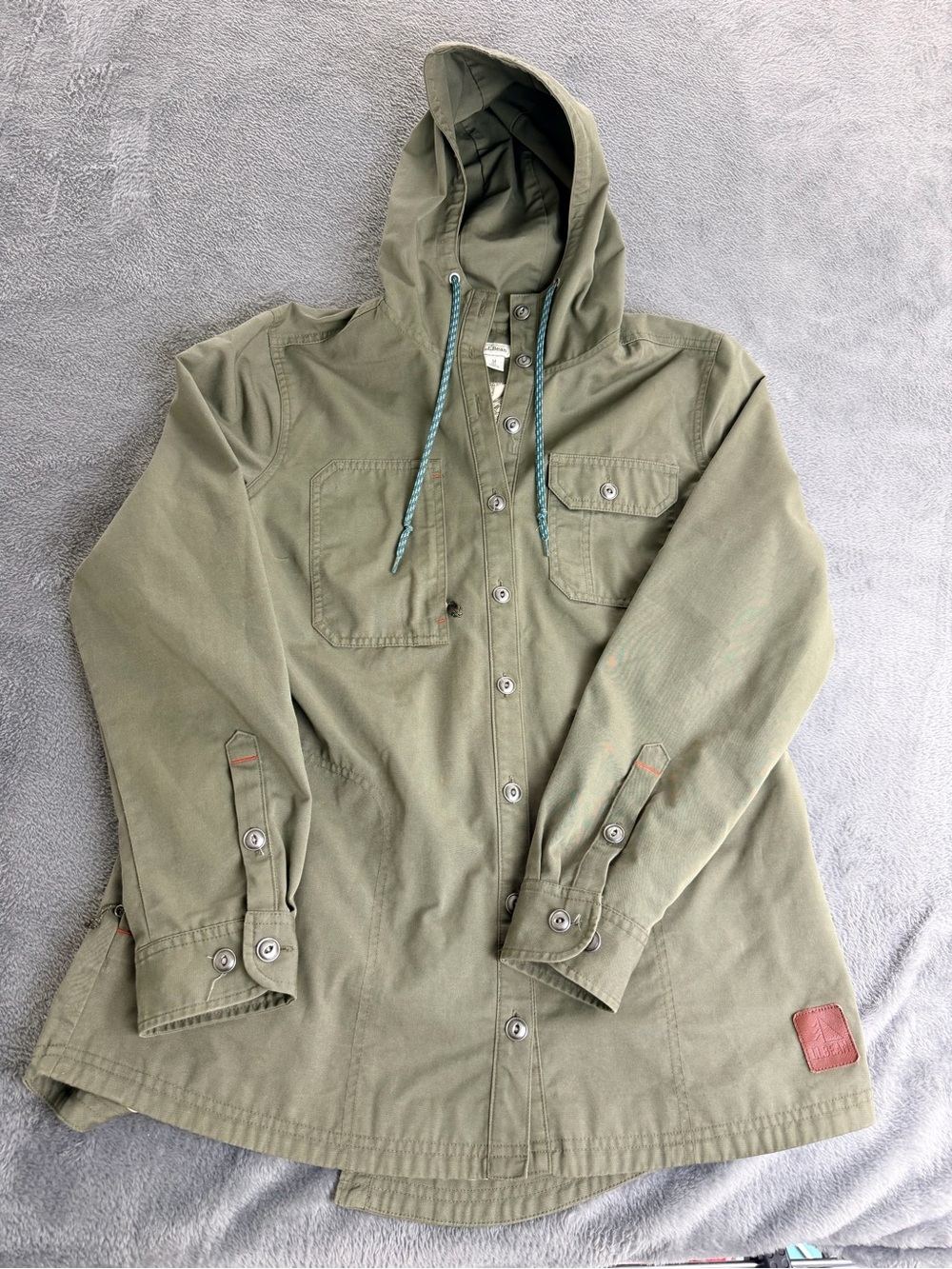 LL Bean Cute Green Parka Coat Casual Button Up Womens Size M REG Hooded Jacket